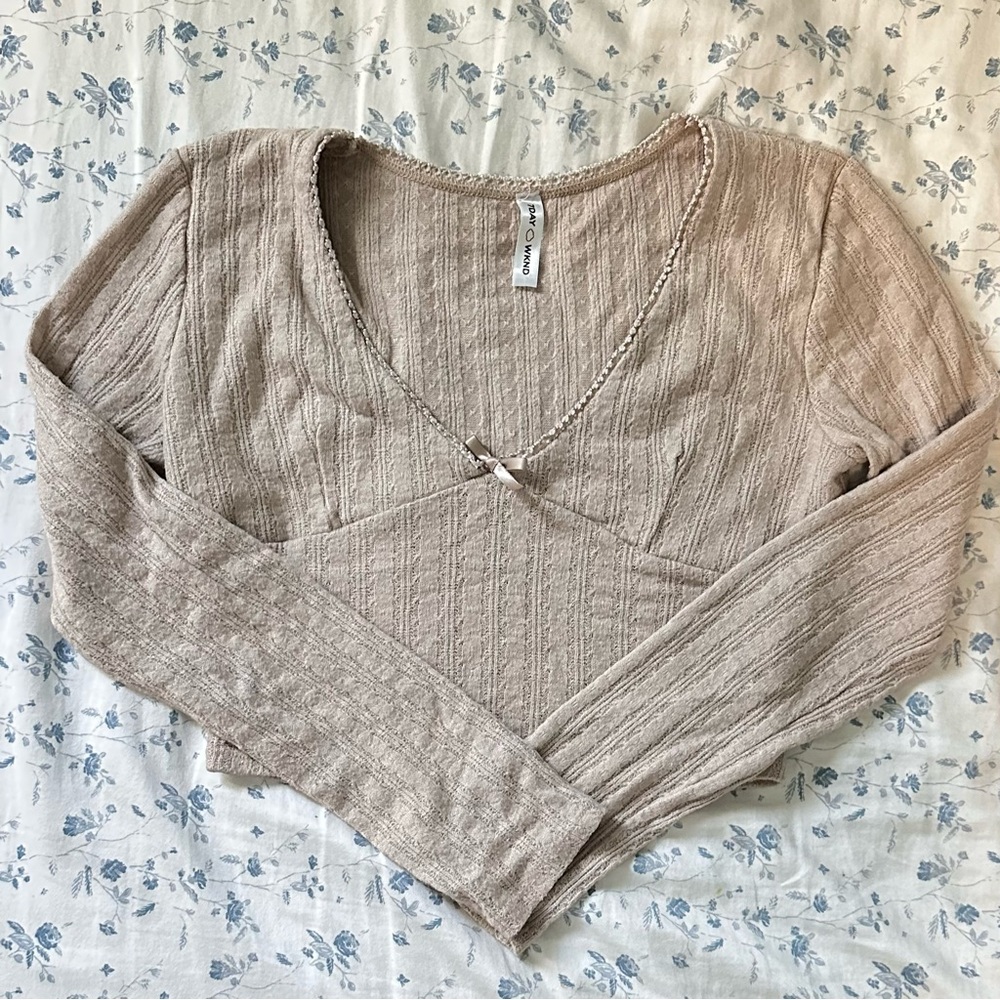 Brown long sleeve crop top